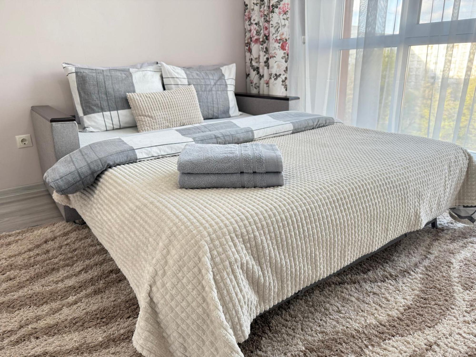 Apartment Cozy Two Bedroom Large *