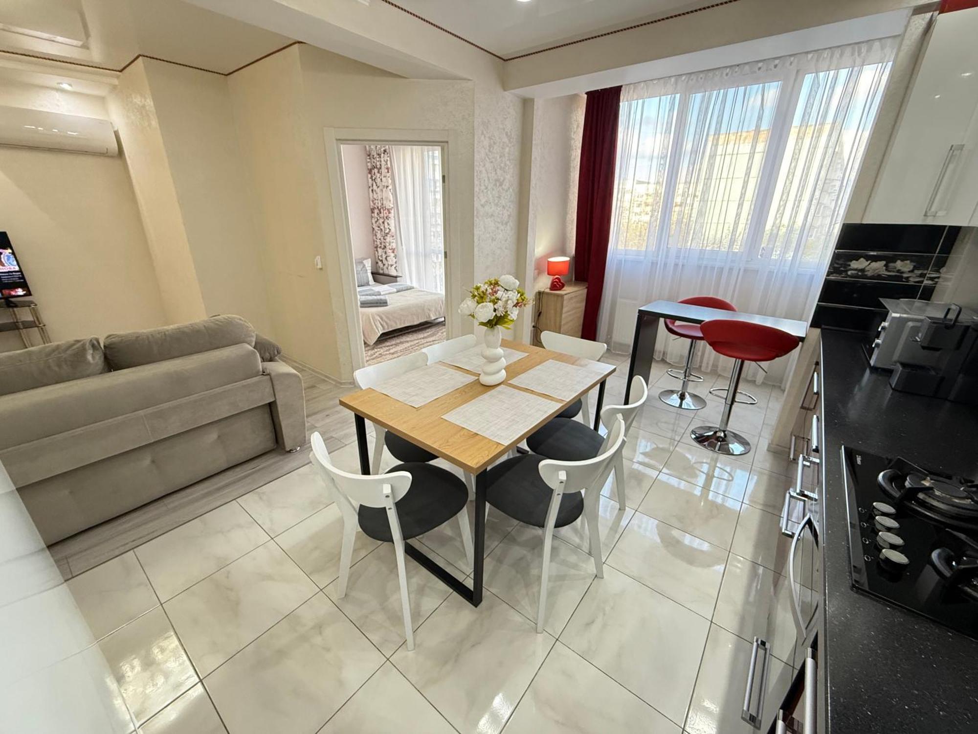 Cozy Two Bedroom Large Chisinau